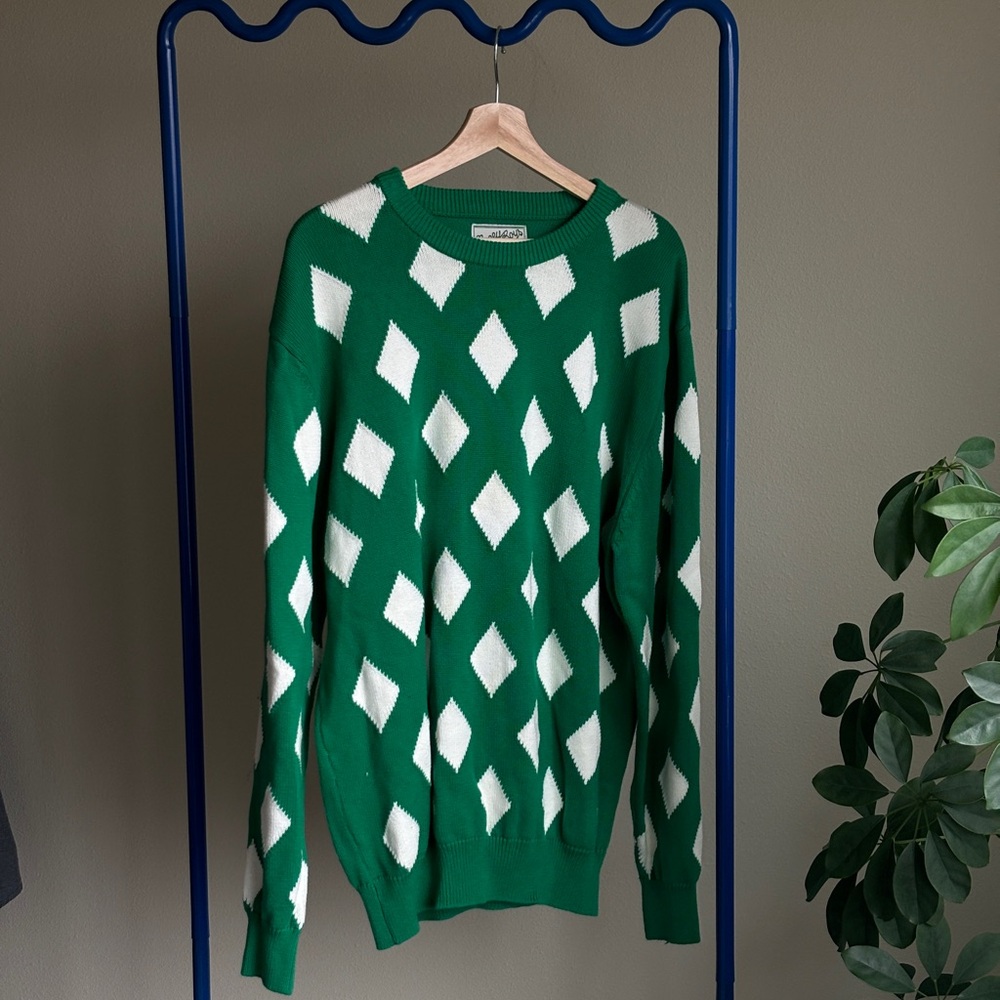 Green and White Diamond Pattern Sweater